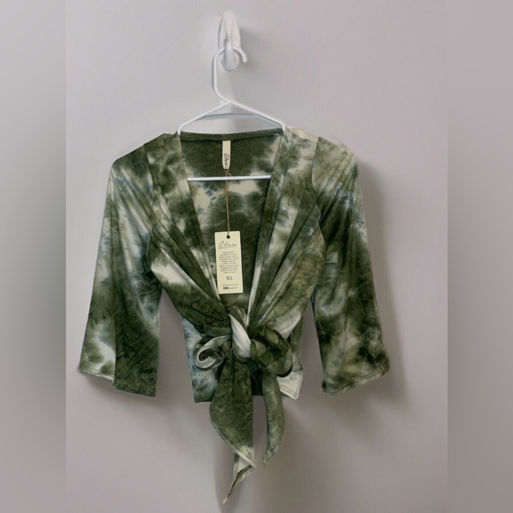 Elan Womens Top XS Green Tie Dye  Tie Front 3/4 Sleeve Crop Top Cardigan